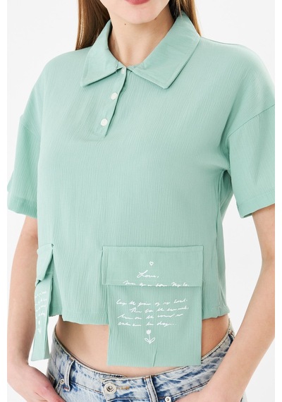 Sortie Collection Polo Yaka Yazı Baskılı Cep Detaylı Crop Bluz Mint MİNT