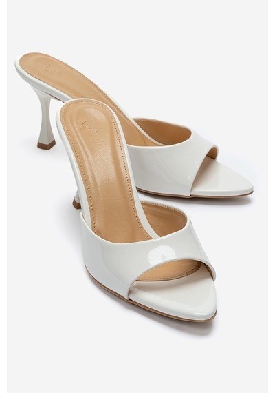 Luvishoes Tıera Beyaz Rugan Kadın İnce Topuklu Terlik