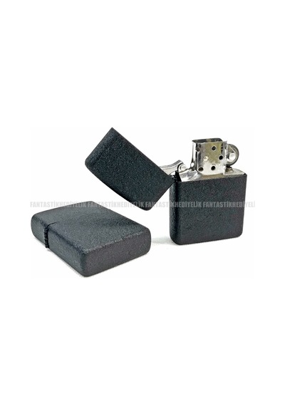 Sade Yüzey Siyah Renk Baskısız Kapaklı Zippo Benzinli Çakmak
