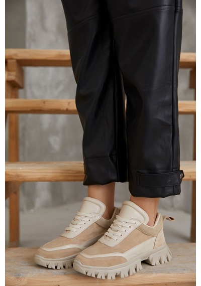Diora Bej Süet Deri Bağcıklı Kadın Sneakers-Bej