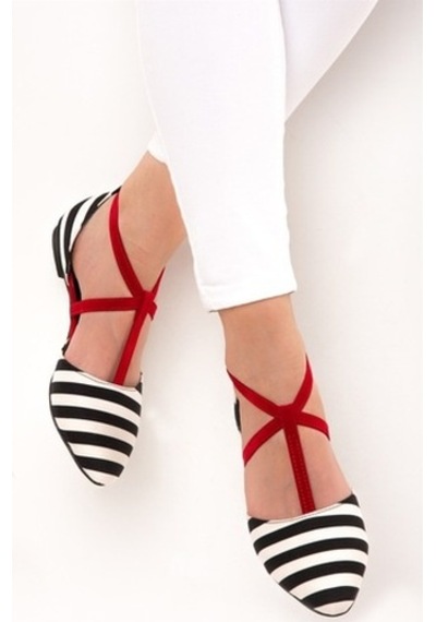 Fox Shoes Siyah/Beyaz/Kırmızı Kadın Babet D726537304