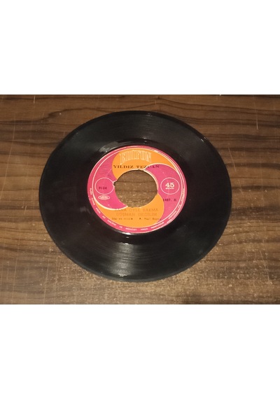 Yıldız Tezcan - Bana Öyle Bakma Düşman Değilim - Sabır Taşı Çatla