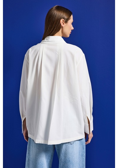 Itsbasic Kadın Beyaz W5 Oversize Özel Pamuk Kumaş Tasarım Gömlek