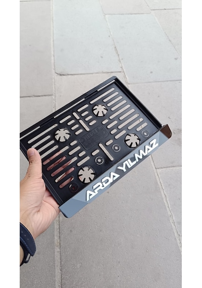 Lüx Motorsiklet Plakalığı - İsme Özel 3d Kabartma Gri Motor Plakalığı İsimli Motor Plakalık