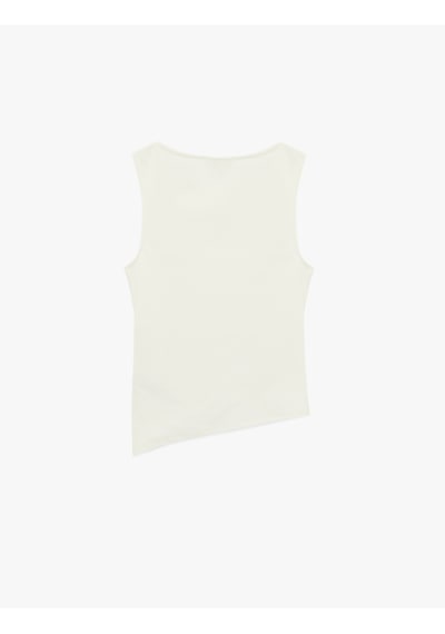Koton Slim Fit Asimetrik Kesim Kolsuz Kayık Yaka Bluz Ekru 6sal30049ık Ekru