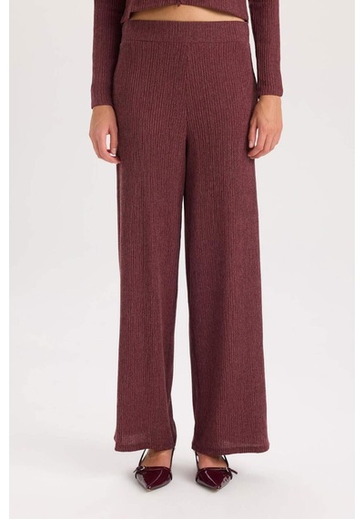 DeFacto Wide Leg Geniş Bol Paça Esnek Belli Basic Düz Bürümcük Pantolon D6300AX24AUBR115