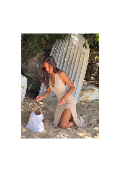 Mayrem Kadın Halter Yaka Çiçek Detay Yırtmaçlı Beachwear Maxi Elbise Bej