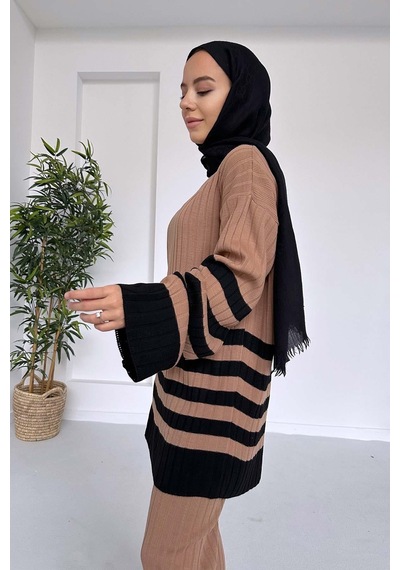 Ka Hijab Çift Renk Çizgili Triko Takım - Camel
