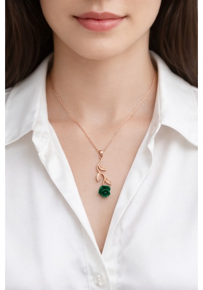 Çekirdekjewelry 925 Ayar Gümüş Rose Kaplama Yeşil Gül Detaylı Kadın Kolye Pembe