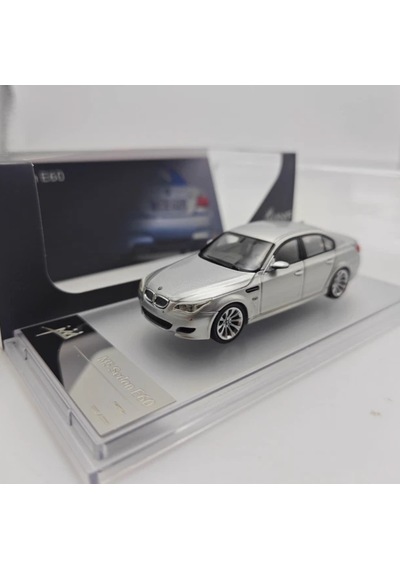 King Model Bmw M5 E60 Silver Gümüş 1/64 Pleksi