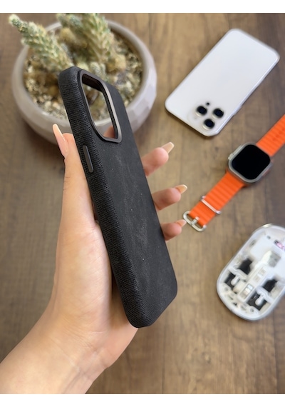 Apple iPhone 15 Pro Max Uyumlu Kadife Yüzeyli Magsafe Uyumlu Premium Kılıf Soocase691 Siyah