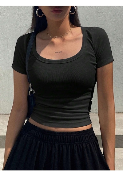 Liona U Yaka Siyah Renk Fitilli Kısa Kollu Slim Fit Crop Top Bluz Siyah