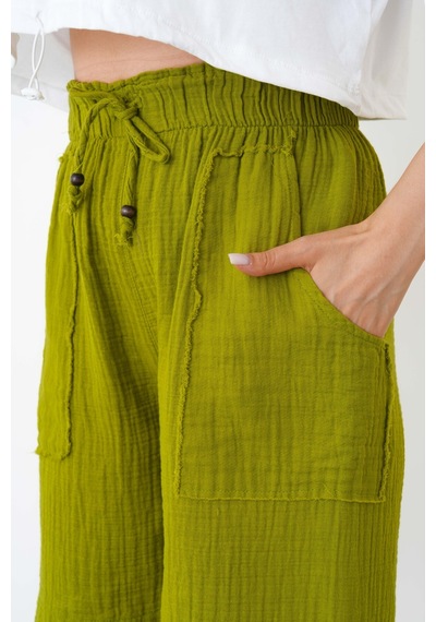 The Voler Müslin Şort Kadın Yüksek Bel Oversize Rahat Kesim Cepli %100 Pamuklu Yazlık Şort Yeşil The Voler Müslin Şort Kadın Yüksek Bel Oversize Rahat Kesim Cepli %100 Pamuklu Yazlık Şort Yeşil