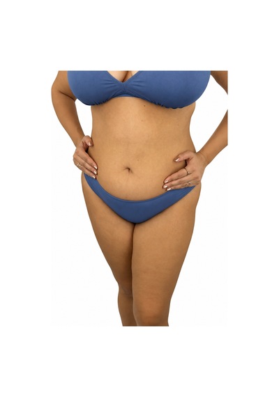Büyük Beden Geniş Üçgen Kalın Askılı Yırtmaç Detaylı Sabit Pedli Kadın Bikini Takım İndigo Büyük Beden Geniş Üçgen Kalın Askılı Yırtmaç Detaylı Sabit Pedli Kadın Bikini Takım İndigo