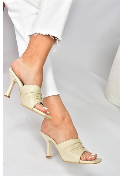Fox Shoes Bej Kalın Topuklu Kadın Terlik P590233809