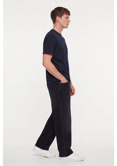 Sabri Özel Erkek Lacivert Normal Kesim Regular FitPamuk Dokuma Bisiklet Yaka Basic T-shirt Sabri Özel Erkek Lacivert Normal Kesim Regular FitPamuk Dokuma Bisiklet Yaka Basic T-shirt