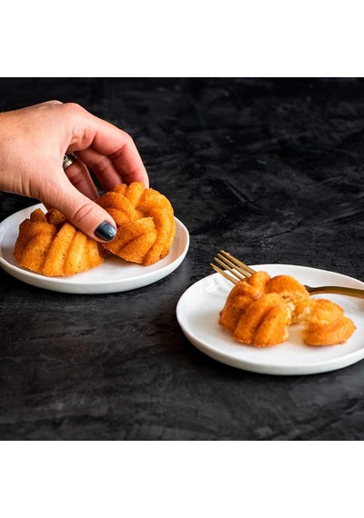 Nordic Ware 95377 Bundtlette Pan 75. Yıl Dönümü Örgülü Bundt Bites, Altın, 3,5 Çok renkli