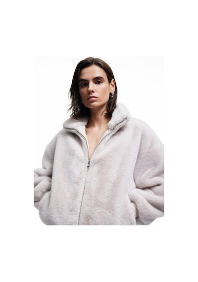 Koton Fermuarlı Dik Yaka Cepli Suni Kürk Peluş Oversize Crop Mont Ekru 6wak00004ew Ekru Koton Fermuarlı Dik Yaka Cepli Suni Kürk Peluş Oversize Crop Mont Ekru 6wak00004ew Ekru