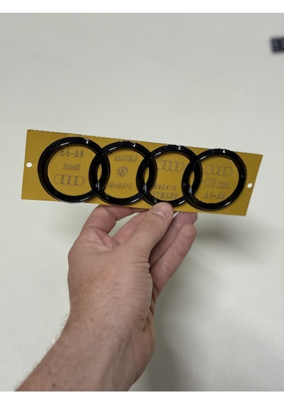 Audi Uyumlu Piano Black Bagaj Arması 175mm Arma Logo