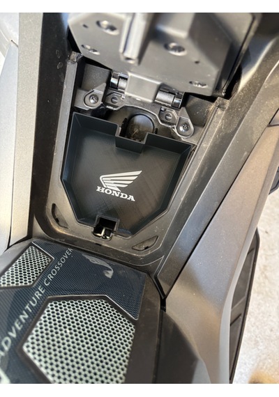 Honda Adv 350 Uyumlu Depo Kapağı Üstü Torpido Bagaj Honda Logolu Beyaz  - Siyah