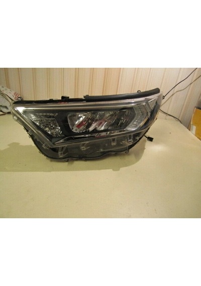 Toyota Rav4 2019 Yılında Çıkan Kasa Far Sol H5 Oem No: 81185-42840