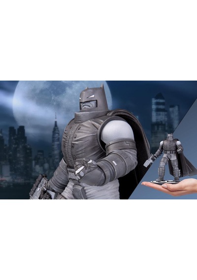 Dc Collectibles Armored Batman Black & White Frank Miller Statue