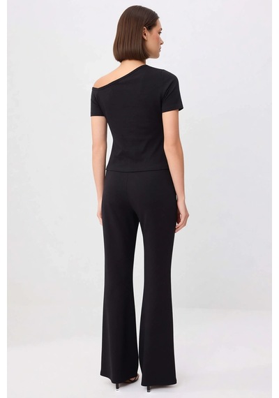 Benerly Kadın Kısa Kollu Crop Top Sedef Düğmeli Asimetrik Yaka Ribana Örm siyah