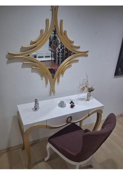 Dresuar Cnc Kabartma 90663 Model Aynalı Gökyüzü Sandalye Ayak Parlak Beyaz Gold Renk Beyaz - Gold Dresuar Cnc Kabartma 90663 Model Aynalı Gökyüzü Sandalye Ayak Parlak Beyaz Gold Renk Beyaz - Gold
