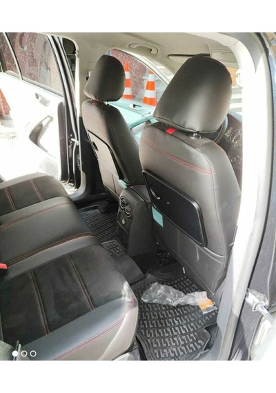 Volkswagen Tiguan 2008 2015 Arası Siyah Taytüyü Siyah Deri Karışımı Kırmızı İp Kırmızı Şerit