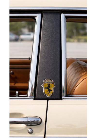 Ferrari Damla Sticker Etiket Direk Arması 3d Damla Silikon Ferrari Damla Dolgulu 2adet 3,5x4,5 Cm Çok Renkli