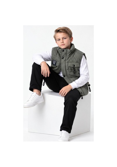 Maxx Kleın Erkek Çocuk Haki Şişme Yelek Dik Yaka Düğme Detaylı Fermuarlı Cepli Spor Tarz Günlük Mevsimlik Giyim 3-12 Yaş Maxx Kleın Erkek Çocuk Haki Şişme Yelek Dik Yaka Düğme Detaylı Fermuarlı Cepli Spor Tarz Günlük Mevsimlik Giyim 3-12 Yaş