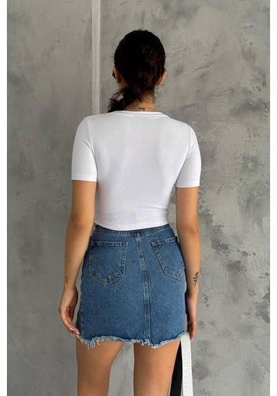 Noa & Noa Kadın Geniş Yaka Fit Crop Body Sade & Güçlü Stil Beyaz
