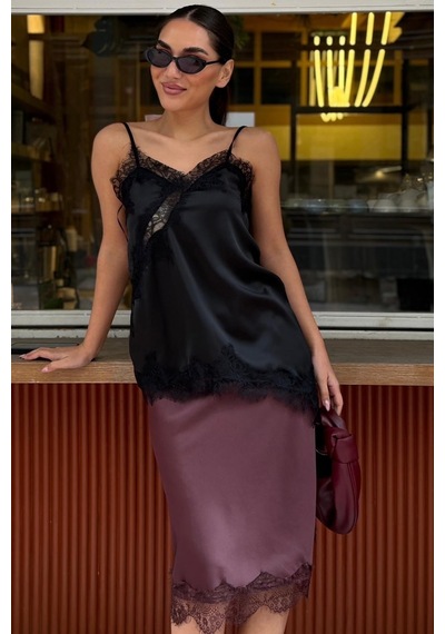 Madmext Siyah Dantelli Asimetrik Kesim Saten Bluz Mg2694