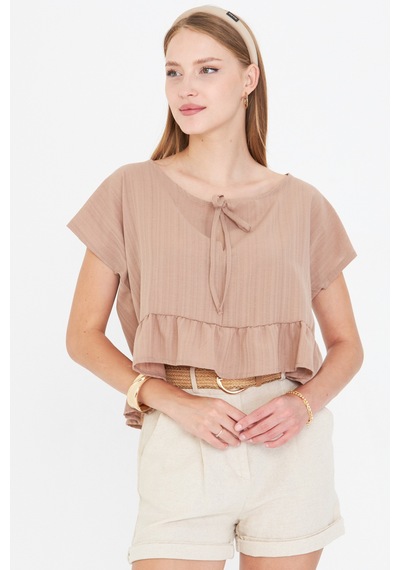 Armonika Kadın Açık Vizon Yarasa Kol Yakası Bağlamalı Eteği Fırfırlı Oversize Crop Bluz Arm-24y001088