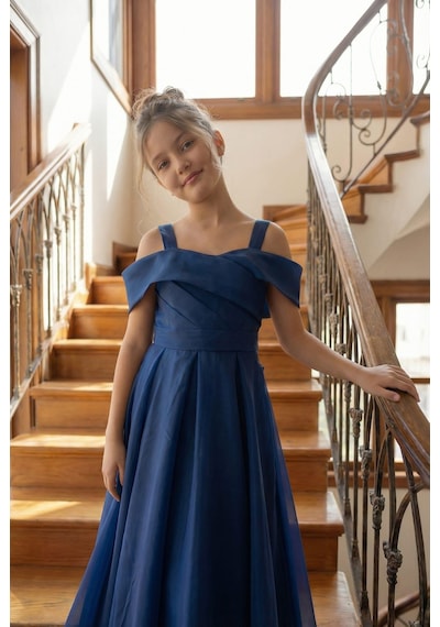 Butikhappykids Kız Çocuk Abiye Uzun Lacivert Askılı Şifon Abiye Elbise 9-15 Yaş Lacivert Butikhappykids Kız Çocuk Abiye Uzun Lacivert Askılı Şifon Abiye Elbise 9-15 Yaş Lacivert