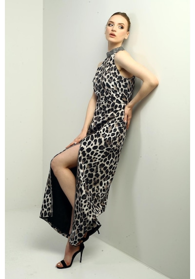 By Saygı Kadın Taş Detaylı Halter Yaka Leopar Desenli Kendinden Telalı Midi Elbise-40718 Bej