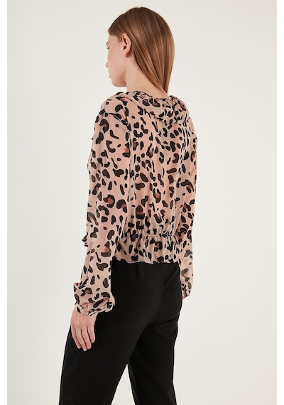 Lela Leopar Desenli Fırfırlı V Yaka Tül Bayan Bluz 611Kb2034 Leopar Lela Leopar Desenli Fırfırlı V Yaka Tül Bayan Bluz 611Kb2034 Leopar