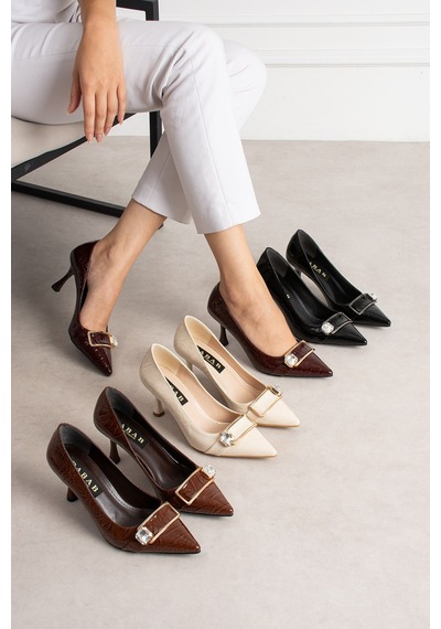 Dabab Shoes Sena Kadın Bordo Kırışık Rugan Sivri Burun Taşlı Toka Detaylı 7 Cm İnce Topuklu Stiletto Ayakkabı Dabab Shoes Sena Kadın Bordo Kırışık Rugan Sivri Burun Taşlı Toka Detaylı 7 Cm İnce Topuklu Stiletto Ayakkabı