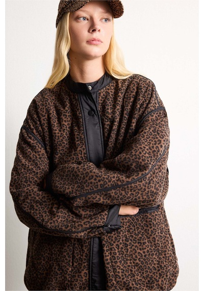 Defacto Relaxed Fit Bisiklet Yaka Leopar Desenli Çıtçıtlı Mont H8587ax26wnbk81 Siyah-bk81