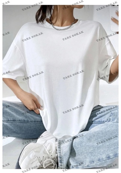 Tarzsokak Kadın Beyaz Sırt Detay Kelebek Baskılı Oversize Beyaz