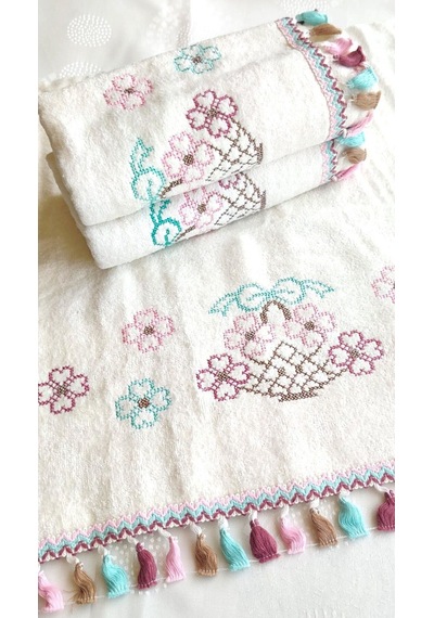Çeyizlik 50x90 Cm. Kanaviçe Çiçek Desenli Püsküllü Kadife Lüks Havlu Seti 3'lü Set Açık Krem