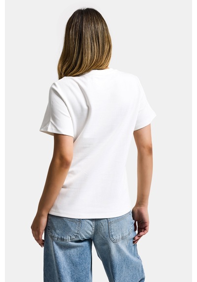 it's basic Kadın Beyaz Renk W5 Nakış Detaylı Oversize Tasarım T-shirt