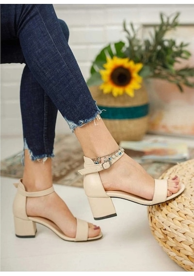 Moda Ayakkabı 0854 Cilt Krem 5Cm Topuklu Kadın Sandalet