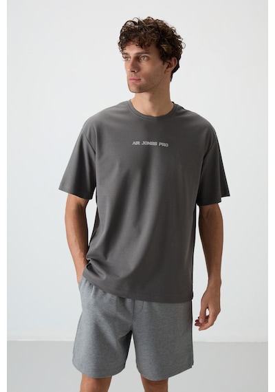 Air Jones Tommy Life Koyu Gri Pamuklu Kalın Yüzeyi Dokulu Oversize Fit Baskılı Erkek T-shirt - 88364 Koyu Gri Air Jones Tommy Life Koyu Gri Pamuklu Kalın Yüzeyi Dokulu Oversize Fit Baskılı Erkek T-shirt - 88364 Koyu Gri