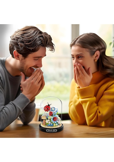 Uğur Böcekli Fanuslu Çiçek Bricks 596 Parça Mini Blok Yapım Seti Dekoratif Çiçek Buketi