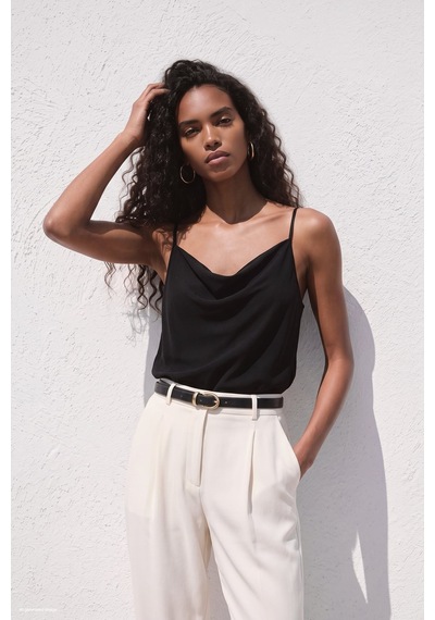 Sateen Askılı Degaje Yaka Bluz - Siyah-137661