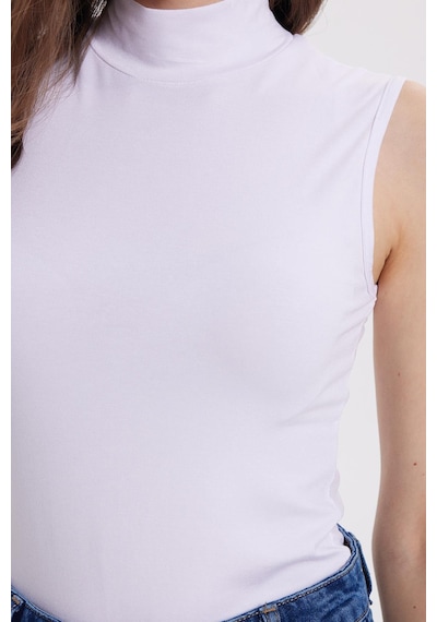 Tudors Kadın Regular Fit Klasik Kesim Viskon Kumaş Balıkçı Yaka Sıfır Kol Beyaz Bluz-34811 Beyaz