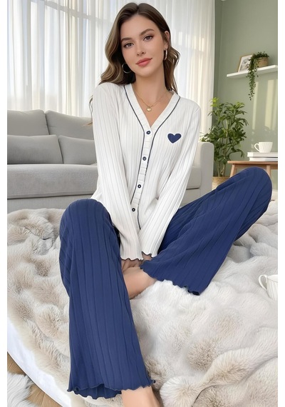 Bella Notte Kalp Detaylı Nakışlı Bej - Lacivert Uzun Kollu Pijama Takımı