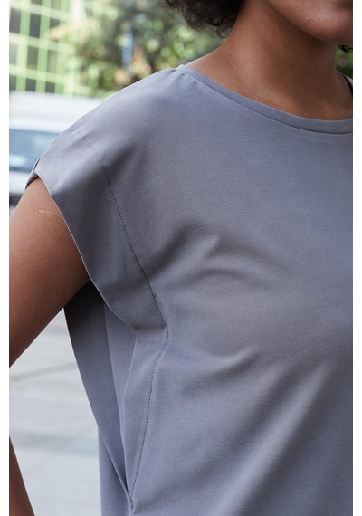 Jument Kadın Modal İpeksi Likralı Kumaş Geniş Sıfır Yaka Düşük Omuzlu T-shirt Bluz-antrasit Antrasit Jument Kadın Modal İpeksi Likralı Kumaş Geniş Sıfır Yaka Düşük Omuzlu T-shirt Bluz-antrasit Antrasit