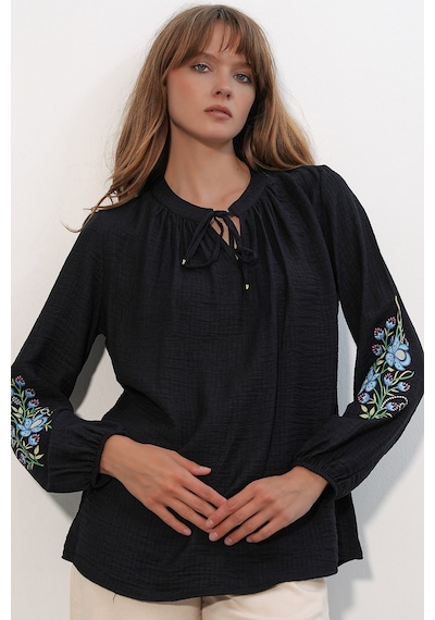 Bigdart Kadın Nakışlı Oversize Bluz 1000 - Siyah